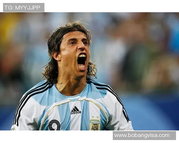 足球明星队图集大全全景展示各国足球巨星风采与精彩瞬间 足球明星队图集大全全景展示各国足球巨星风采与精彩瞬间